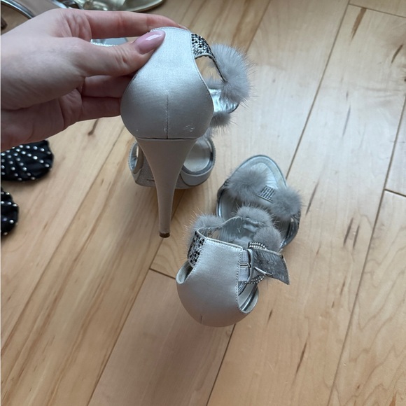 Rene Caovilla Limited Edition Silver Fur-Accented Heels - Picture 8 of 10